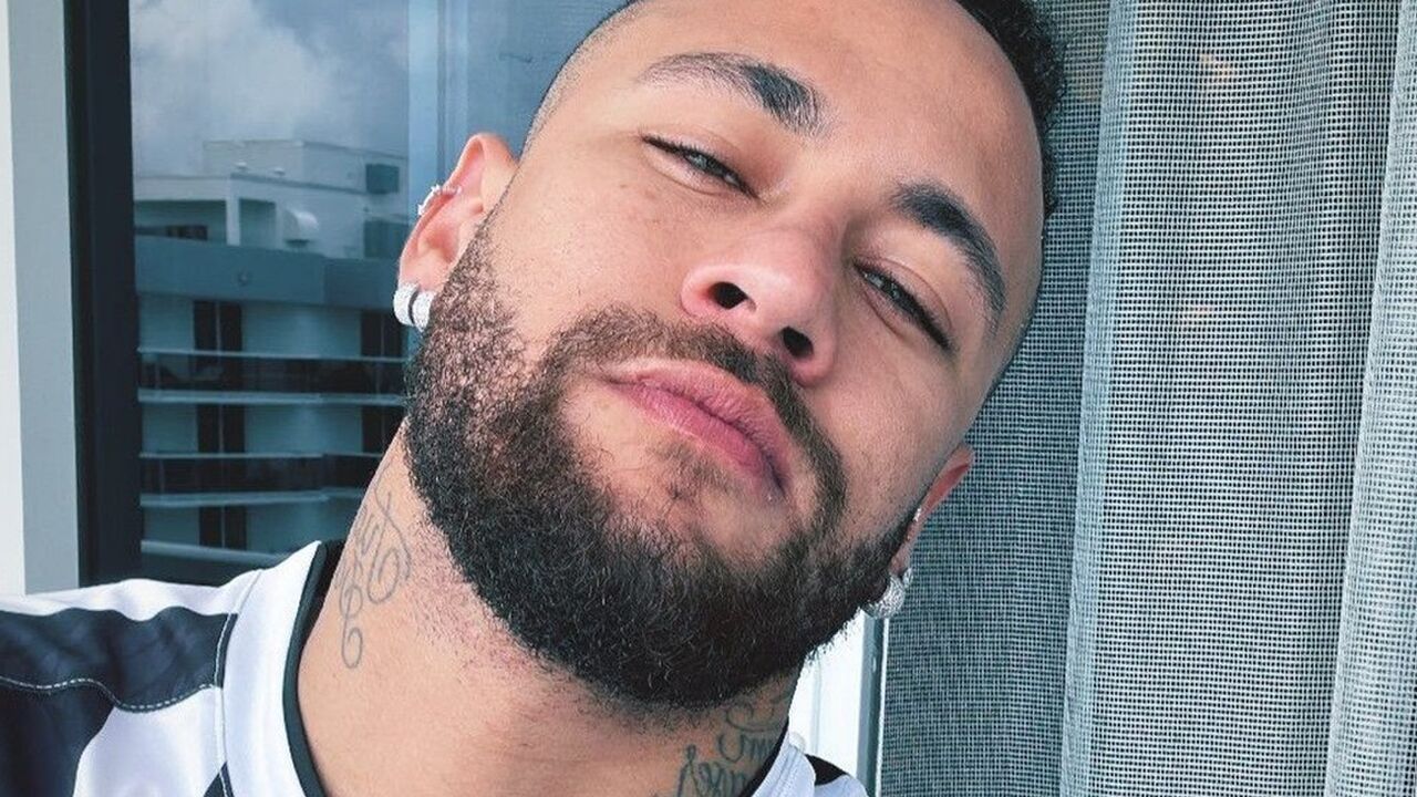 Illustratie voor: Het vermogen van voetballers: Neymar komt thuis bij Santos, maar levert flink in op salaris