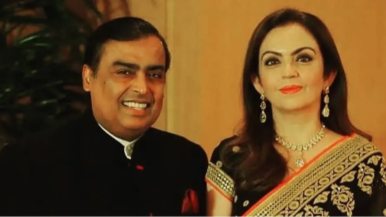 Mukesh Ambani, de rijkste man van Azië, samen met zijn vrouw Nita Ambani