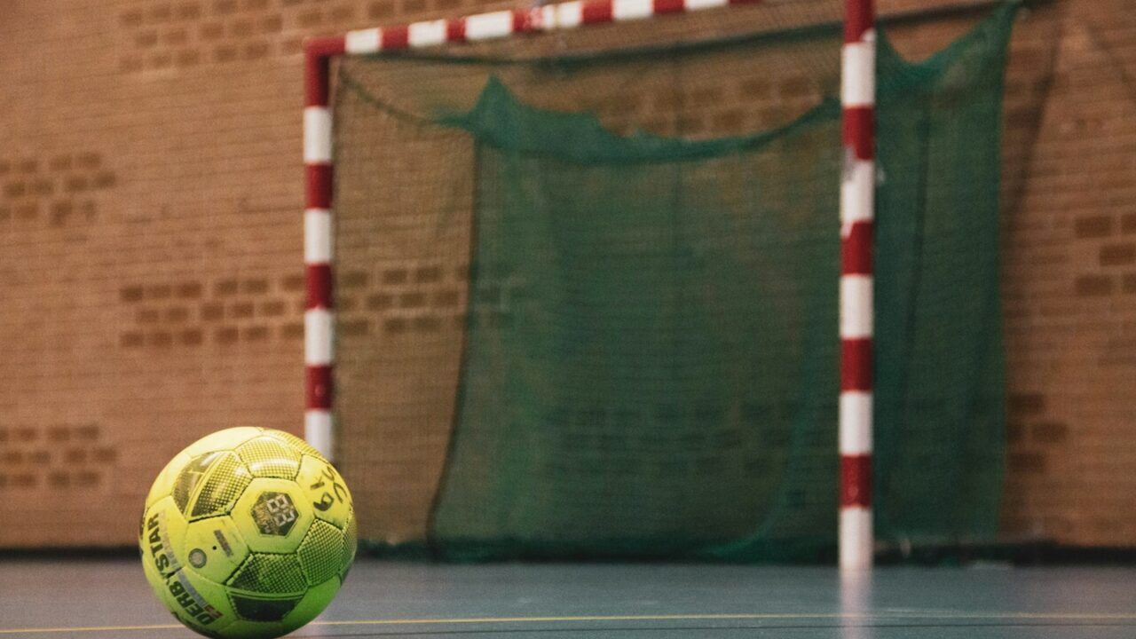 Een zaalvoetbal doel. zoals dat van ZVC Veenendaal.