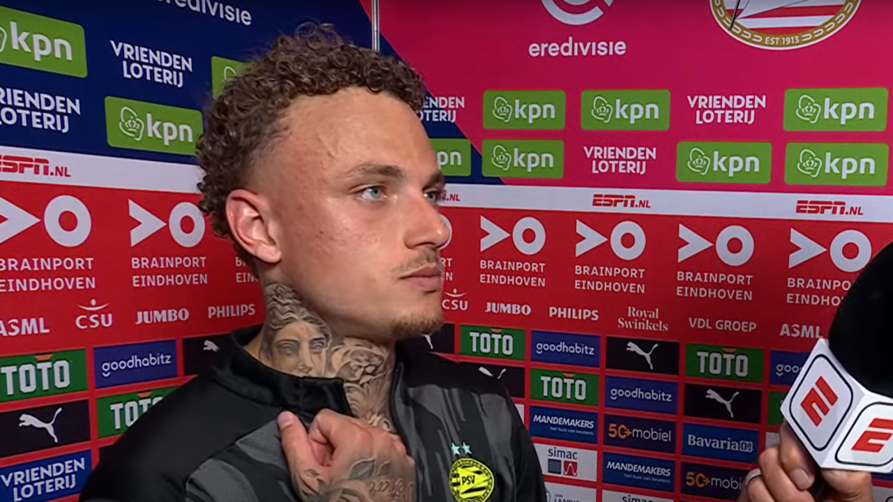 Noa Lang voor de camera van ESPN