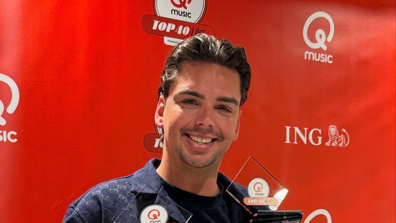 Yves Berendse met zijn awards, goed voor zijn bankrekening