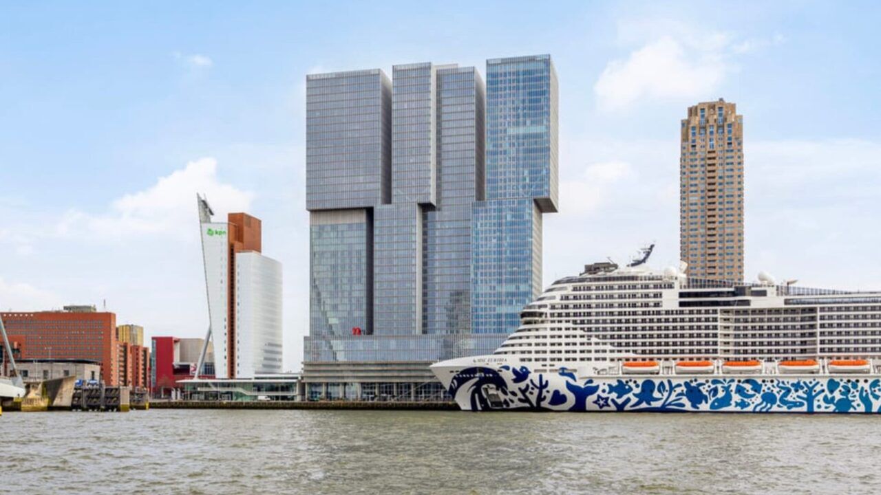 Het penthouse van een Ajax-voetballer.