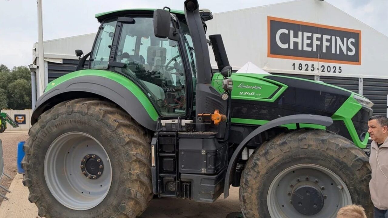 De tractor van het merk Lamborghini die van Jeremy Clarkson was.