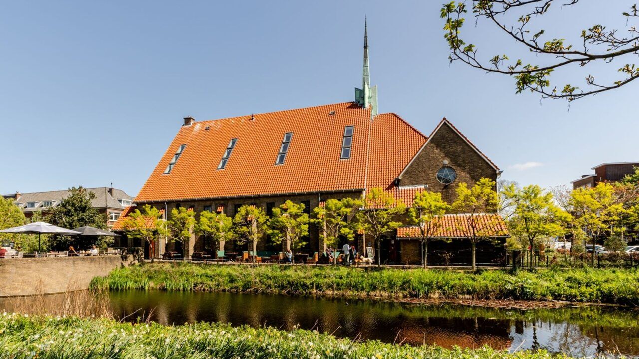 De luxe woonkerk in Den Haag.