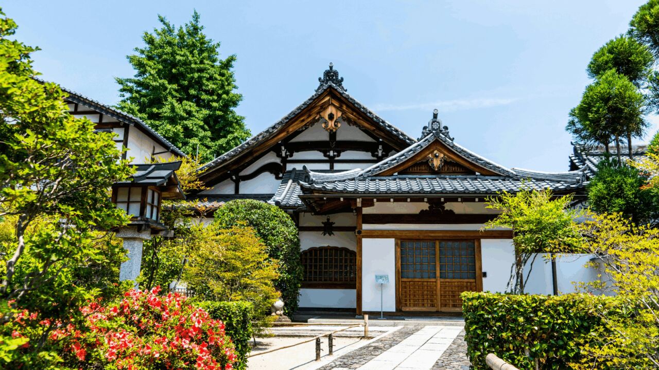 Traditioneel Japans woonhuis en van de gratis woningen die in Japan wordt weggeven.