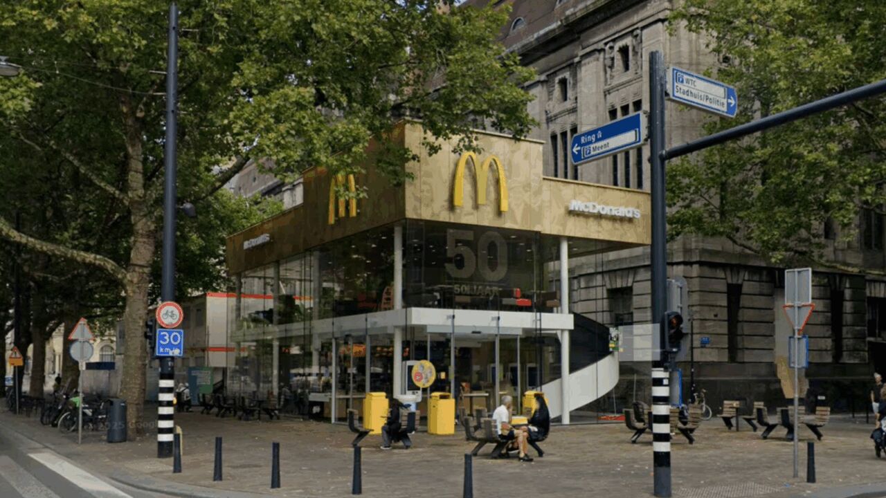 Buitenkant McDonalds Rotterdam Coolsingel