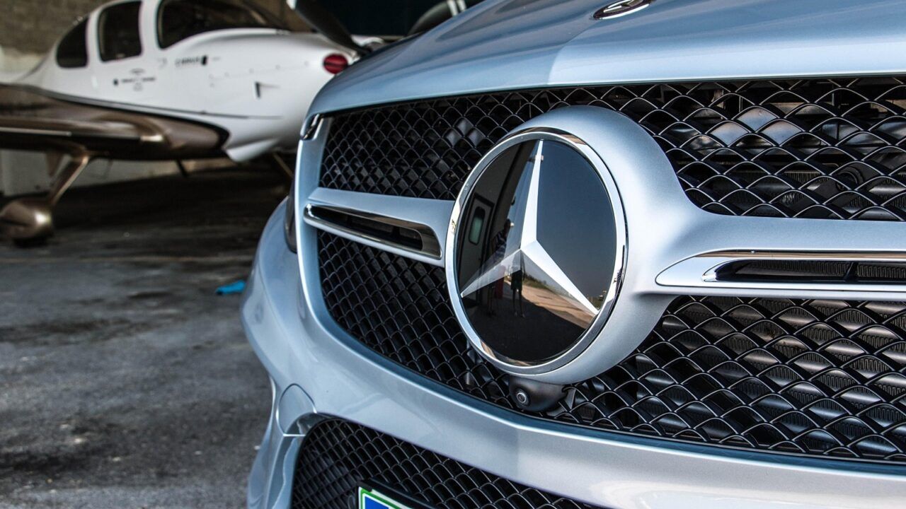 Vooraanzicht van ee n Mercedes Benz GLE, een van de auto's d ie waarschijnlijk uit de productie gehaald worden na 2025