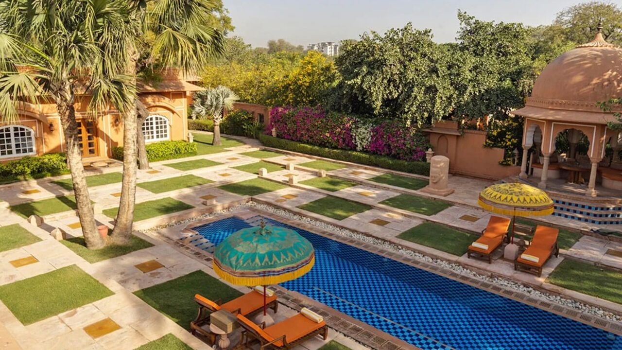 Een van de zwembaden.