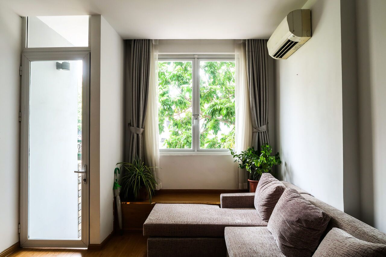 Een airco in een woonkamer