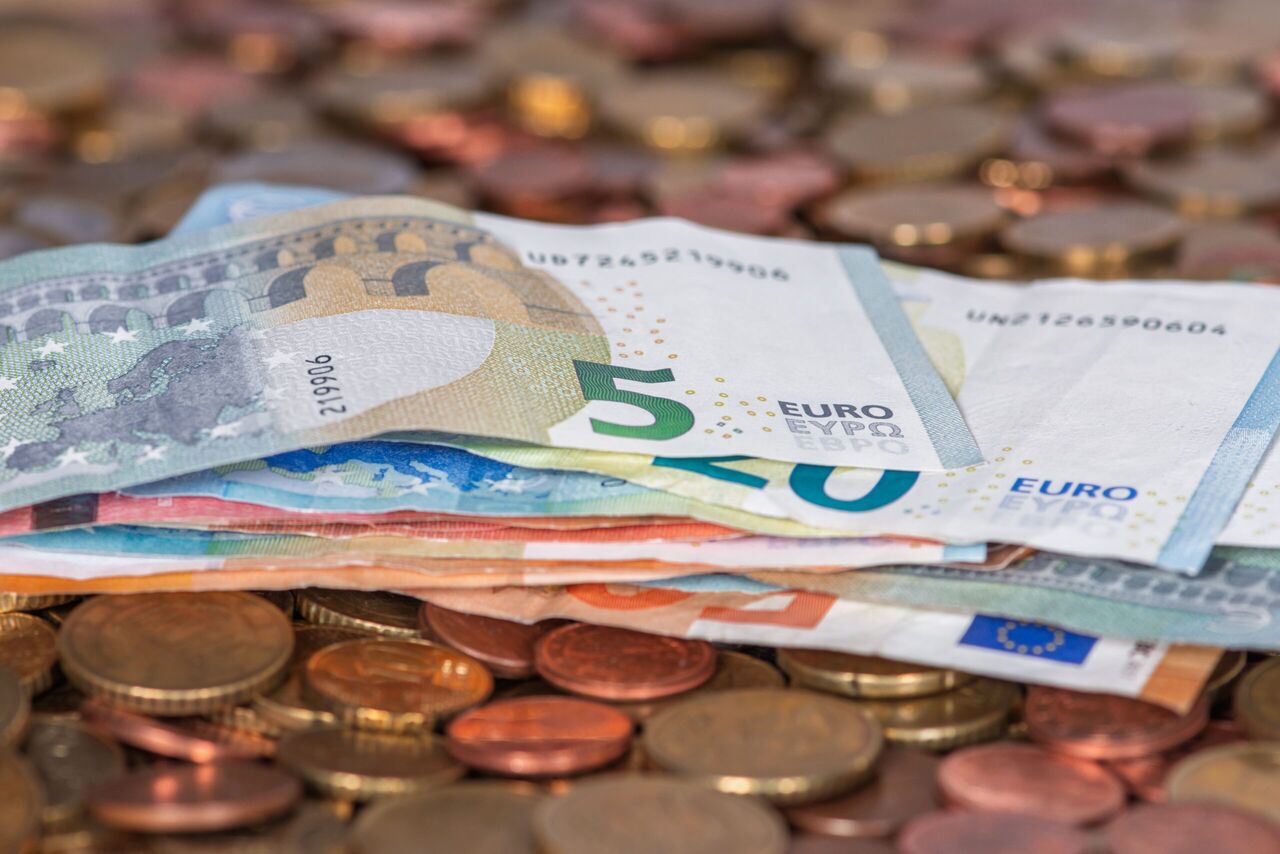 Muntjes en briefjes geld