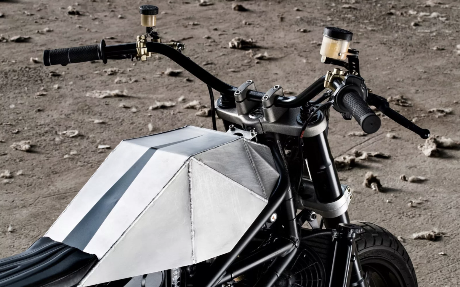 Ducati S4R Tracker Anvil Motociclette The Warthog