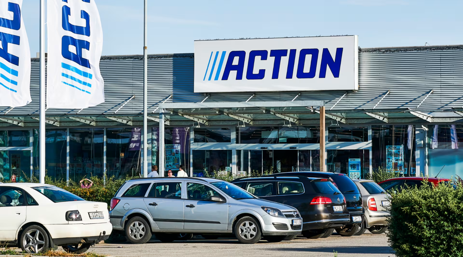 Compleet opblaasbaar supboard (3,2m lang) nu te koop bij Action
