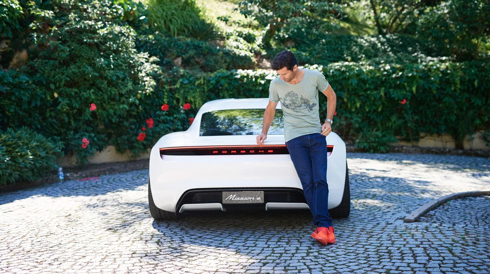 Porsche Mission E MAN-MAN 3