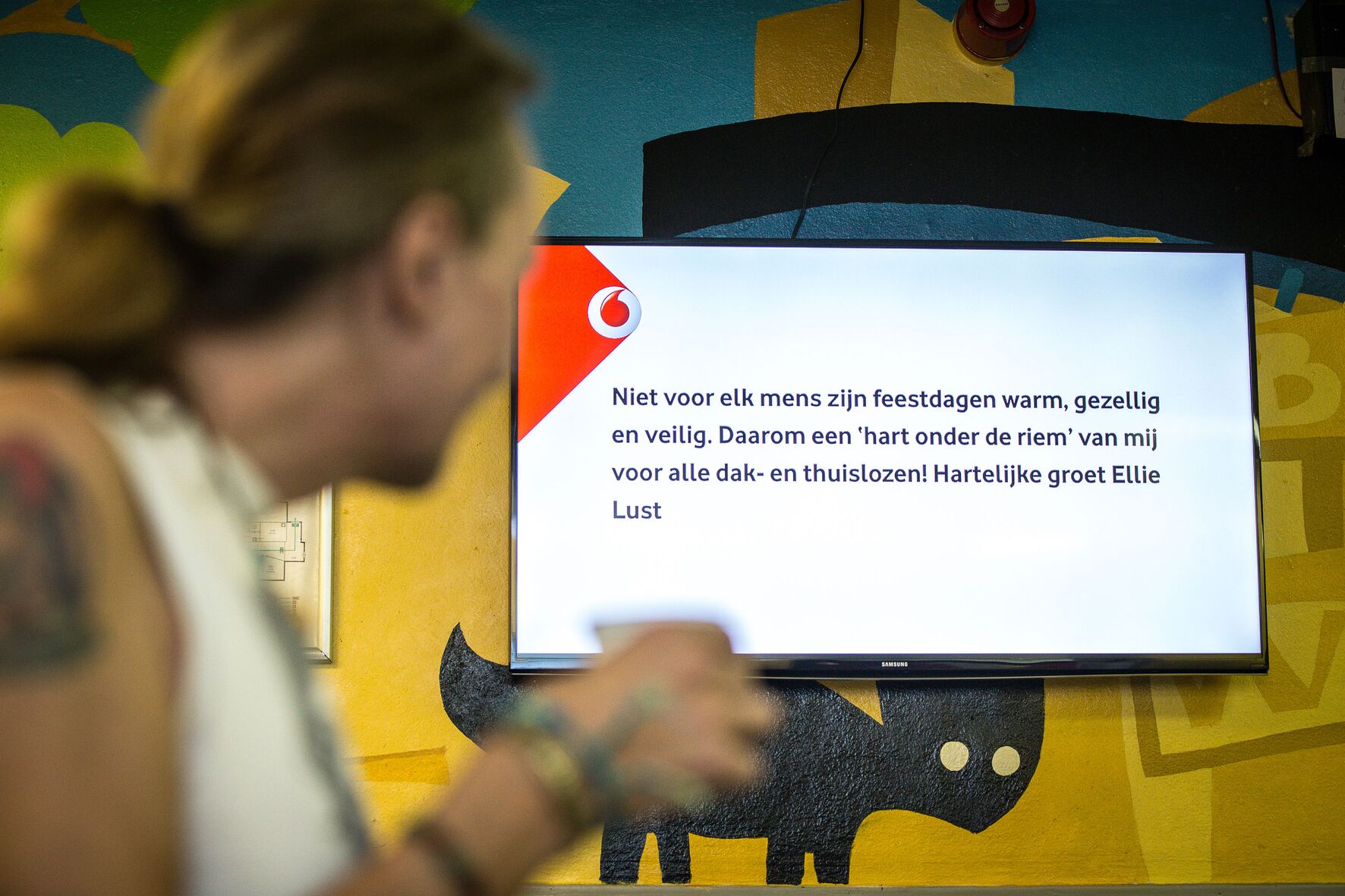 AMSTERDAM - Vodafone Kerst SMS groet aan daklozen. FOTO: DIEDERIK VAN DER LAAN