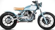 Illustratie voor: Deze babyblauwe Moto Guzzi is een droombike
