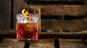 Illustratie voor: Ontdek de nieuwe zomerdrank: Negroni