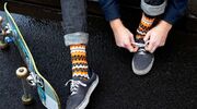 Illustratie voor: Een paar stijlvolle sokken is het perfecte cadeau om te geven of te krijgen