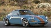 Singer vehicle design Porsche 911 Phoenix MAN-MAN