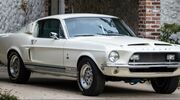 deze witte Shelby Mustang GT500 Fastback wordt geveild bij RM Sothebys MAN-MAN