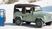 Illustratie voor: Met deze mintgroene Land Rover trotseer jij elke zandstorm