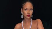 Rihanna zoekt de grens op met topless foto op Instagram
