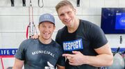Video: Rico Verhoeven krijgt een nep baard voor een nieuwe filmrol