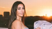 Illustratie voor: Yolanthe zet Instagram in vuur en vlam met reeks foto’s in strak sportpakje