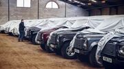 Illustratie voor: Charles kocht 200 (!) Land Rover Defenders en verdiende er bakken met geld aan
