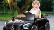 De Mercedes-Benz AMG kinderauto in actie