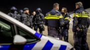 Politie bereidt zich voor in een training voor grote evenementen, zoals de NAVO-top in 2025
