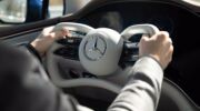 Steer-by-wire stuurwiel dat Mercedes-Benz vanaf 2026 gaat introduceren.