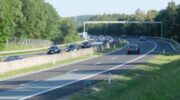 Snelweg met tikkend asfalt, net als op de A12.