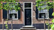 Het exterieur van een typisch Nederlandse woning