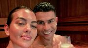 Cristiano Ronaldo met zijn partner Georgina Rodriguez in de sauna
