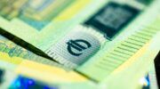 Geld, wat mensen met een minimumloon in Nederland meer zullen ontvangen.