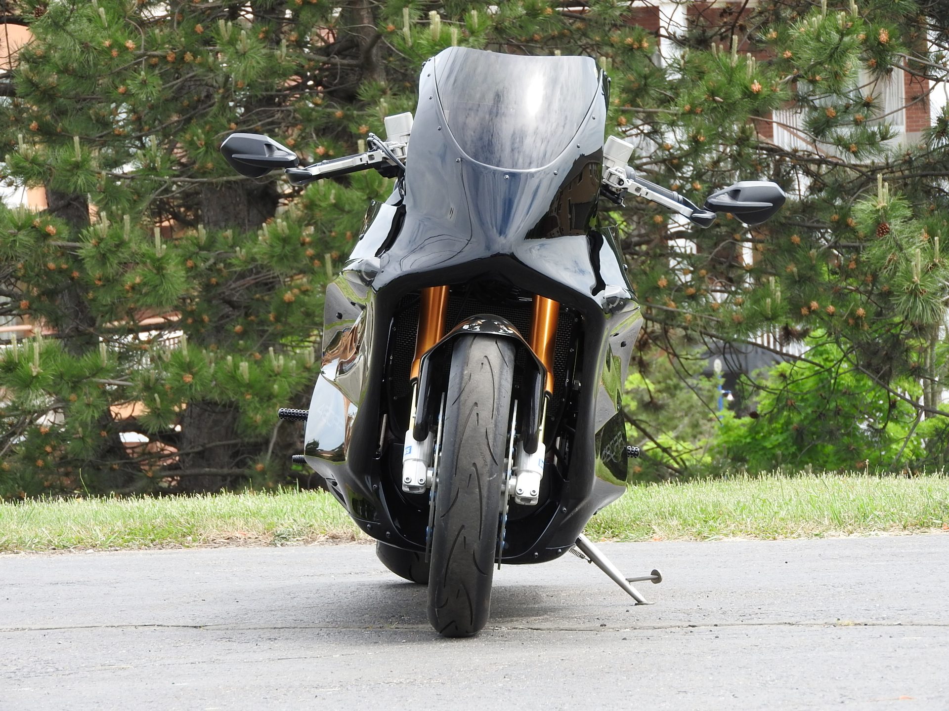 Mtt 420 R De MTT 420RR is officieel de snelste motor ter wereld