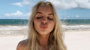 Luna Stevens geniet zonder kleren van de zon op Instagram MAN MAN