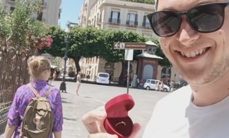 jouke jan vraaggt vrouw ten huwelijk grappig