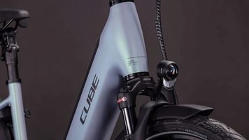 de Cube Supreme Hybrid Deluxe SLX 600 e-bike