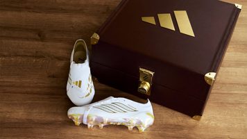De voetbalschoenen van Adidas en Zidane