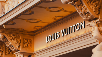 Louis Vuitton, een van de bizar luxe merken waar de middenklasse geen budget meer voor heeft