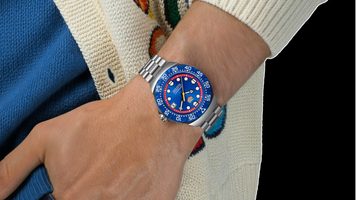 Het horloge dat werd gemaakt door TAG Heuer en Red Bull Racing.