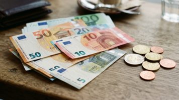 Geld, wat je bij veel banken amper krijgt dankzij de lage spaarrente.