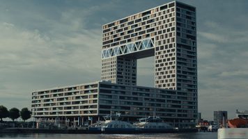Het gebouw waarin het penthouse van Adriaan Mol zich begeeft.