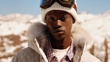 Man met kleding uit de wintersportcollectie van Louis Vuitton