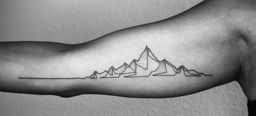 one-line tattoo's