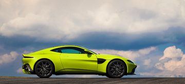 Aston Martin DB11 MAN MAN