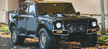 1990 LAMBORGHINI LM002 MAN MAN