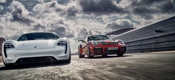 Porsche Mission E en Porsche GT2 RS Widowmaker Steffen Jahn MAN-MAN