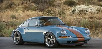Singer vehicle design Porsche 911 Phoenix MAN-MAN